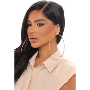 Glowing Goddess Hoop Earrings - Gold